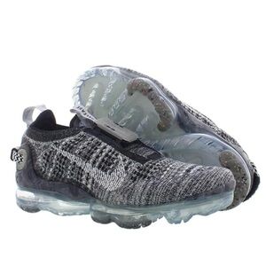 Like new condition/ Nike Vapormax 2020 Flyknit Womens Shoes Color: Black/Grey